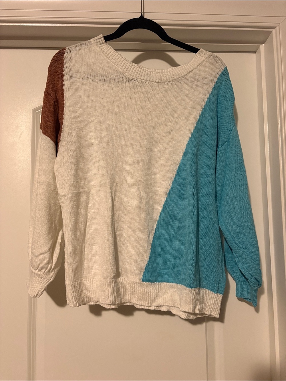 HALARA Cream, Turquoise & Brown Colorblock Crewneck Sweater